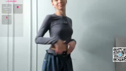 Snapshot of veronica_burns chatting on 24, 7, 2026 Anny online show from 24, 7, 2026