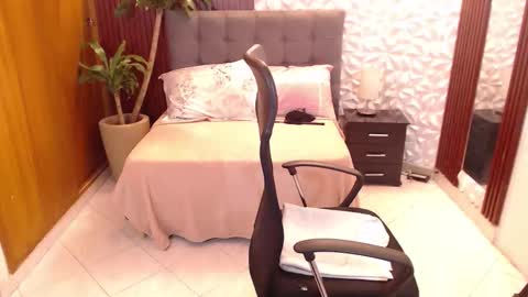 Snapshot of veronica_em1 chatting on 3, 3, 2026 VERONICA online show from 3, 3, 2026