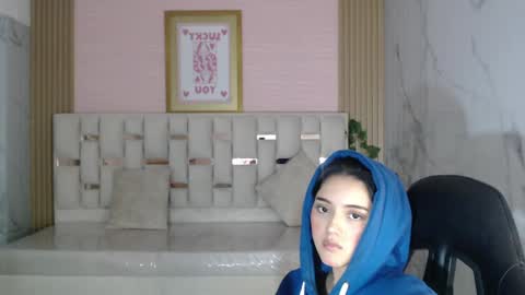 veronicaa_s online show from 15, 4, 2026