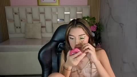 Snapshot of veronicaa_s chatting on 16, 5, 2026 veronicaa_s online show from 16, 5, 2026