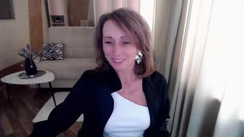 Snapshot of veronicagilbert chatting on 18, 2, 2025 Helen online show from 18, 2, 2025