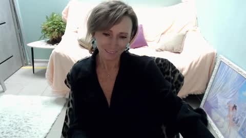 Snapshot of veronicagilbert chatting on 4, 3, 2025 Helen online show from 4, 3, 2025