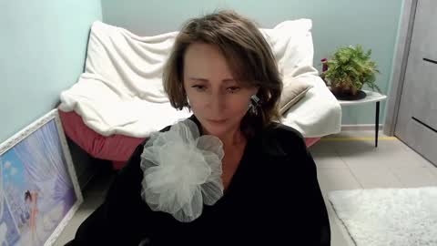 Snapshot of veronicagilbert chatting on 10, 3, 2025 Helen online show from 10, 3, 2025