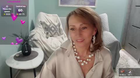 Snapshot of veronicagilbert chatting on 29, 9, 2025 Helen online show from 29, 9, 2025