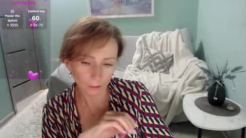 Snapshot of veronicagilbert chatting on 14, 10, 2025 Helen online show from 14, 10, 2025