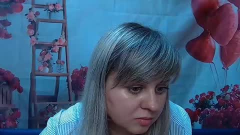 Snapshot of veronicasvitt chatting on 9, 3, 2026 VeronicaSvitt online show from 9, 3, 2026