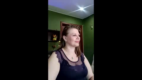 Snapshot of veronikawgold chatting on 7, 3, 2026 VeronikawGold online show from 7, 3, 2026