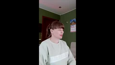 Snapshot of veronikawgold chatting on 12, 3, 2026 VeronikawGold online show from 12, 3, 2026