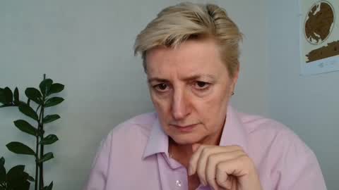 verony_ online show from 5, 3, 2025