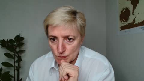 verony_ online show from 9, 3, 2025