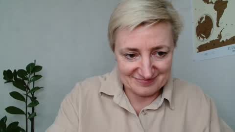 verony_ online show from 10, 3, 2025