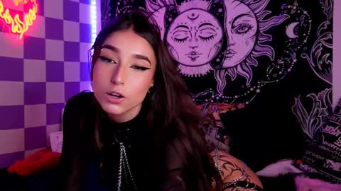 Snapshot of verosmit1 chatting on 3, 3, 2025        online show from 3, 3, 2025