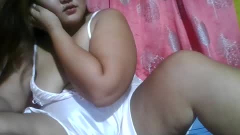 versatile_hottie_asian online show from 18, 6, 2026