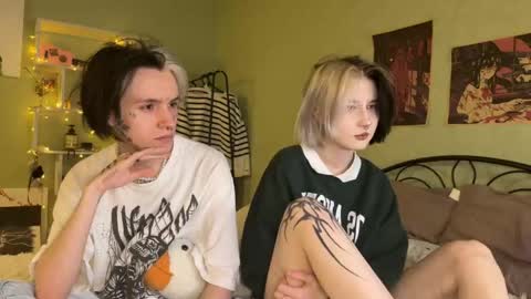 veryraretwins online show from 4, 10, 2025