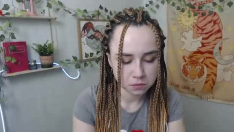 veryveryvery_shy online show from 5, 5, 2026