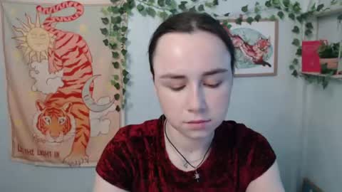 veryveryvery_shy online show from 25, 6, 2026