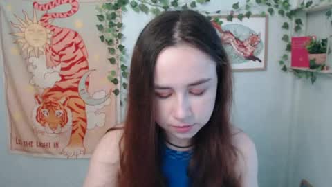 veryveryvery_shy online show from 4, 7, 2026