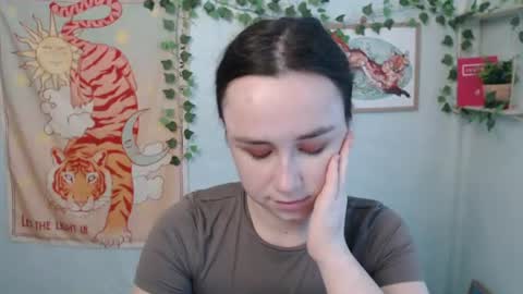 veryveryvery_shy online show from 14, 7, 2026
