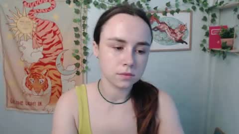 veryveryvery_shy online show from 16, 7, 2026