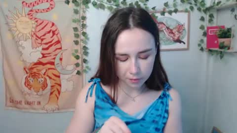 veryveryvery_shy online show from 17, 7, 2026