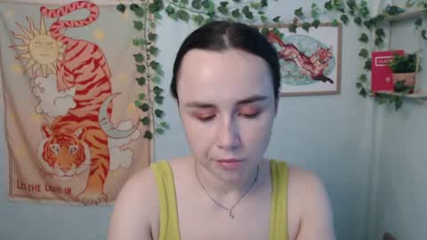 veryveryvery_shy online show from 22, 7, 2026