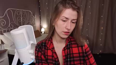 Snapshot of vespera_celeste chatting on 9, 11, 2025 Celeste online show from 9, 11, 2025