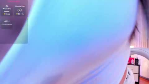 Snapshot of viannca__ chatting on 26, 9, 2025 Ariana  online show from 26, 9, 2025