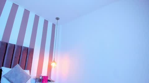 Snapshot of viannca__ chatting on 7, 10, 2025 Ariana  online show from 7, 10, 2025