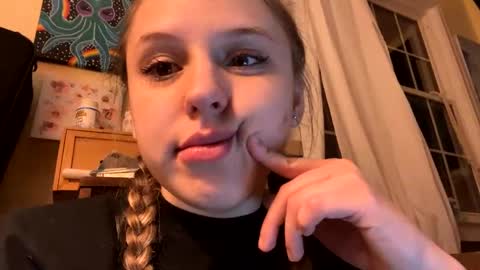 Snapshot of vibewild chatting on 28, 9, 2025 nova online show from 28, 9, 2025