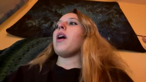 Snapshot of vibewild chatting on 4, 10, 2025 nova online show from 4, 10, 2025