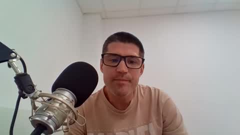 vibratorul89 online show from 18, 11, 2025