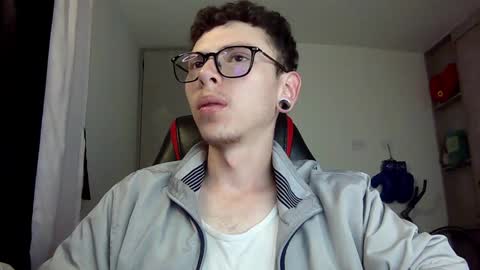 Snapshot of vicent_brais chatting on 2, 12, 2024 Vicent Brais online show from 2, 12, 2024