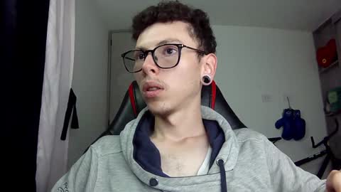 Snapshot of vicent_brais chatting on 5, 12, 2024 Vicent Brais online show from 5, 12, 2024