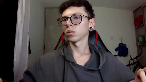 Snapshot of vicent_brais chatting on 7, 12, 2024 Vicent Brais online show from 7, 12, 2024