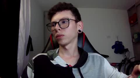 Snapshot of vicent_brais chatting on 13, 12, 2024 Vicent Brais online show from 13, 12, 2024