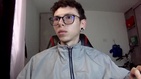 Snapshot of vicent_brais chatting on 16, 12, 2024 Vicent Brais online show from 16, 12, 2024