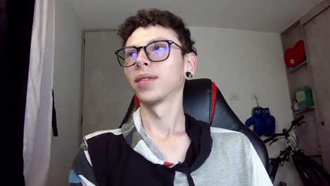 Snapshot of vicent_brais chatting on 17, 12, 2024 Vicent Brais online show from 17, 12, 2024