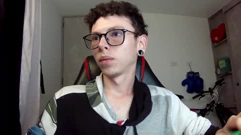 Snapshot of vicent_brais chatting on 17, 12, 2024 Vicent Brais online show from 17, 12, 2024