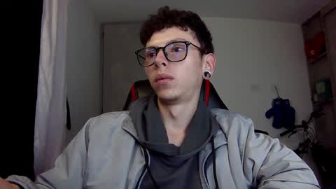 Snapshot of vicent_brais chatting on 18, 12, 2024 Vicent Brais online show from 18, 12, 2024