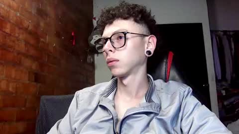 Snapshot of vicent_brais chatting on 18, 2, 2025 Vicent Brais online show from 18, 2, 2025