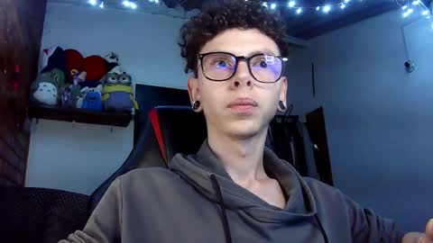 Snapshot of vicent_brais chatting on 4, 3, 2025 Vicent Brais online show from 4, 3, 2025