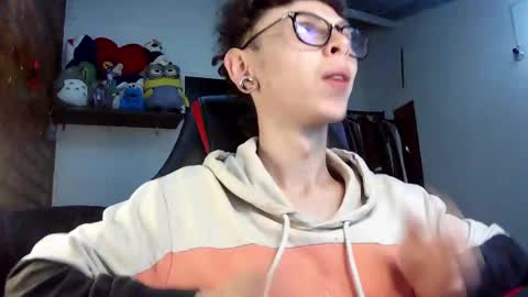 Snapshot of vicent_brais chatting on 7, 3, 2025 Vicent Brais online show from 7, 3, 2025