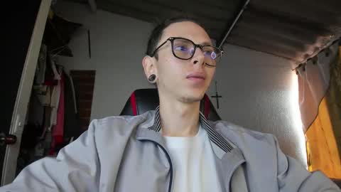 Snapshot of vicent_brais chatting on 4, 2, 2026 Vicent Brais online show from 4, 2, 2026