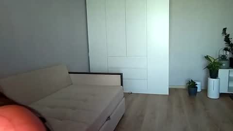 Lina online show from 15, 6, 2026