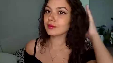 Lina online show from 8, 7, 2026