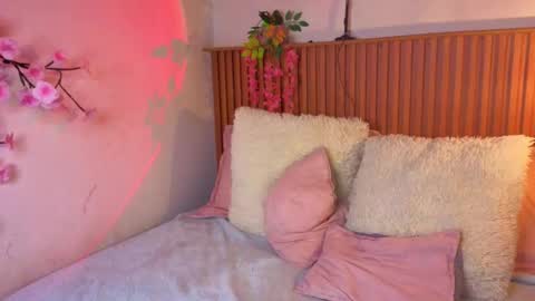 Snapshot of vicky_bass chatting on 30, 9, 2025 VICTORIA online show from 30, 9, 2025