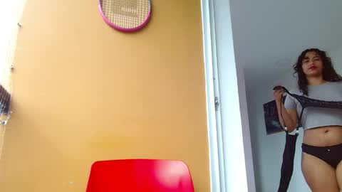 Vicky  online show from 19, 4, 2026