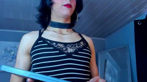  Vicky  online show from 9, 5, 2026