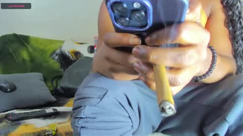 vicky manuela online show from 17, 2, 2025