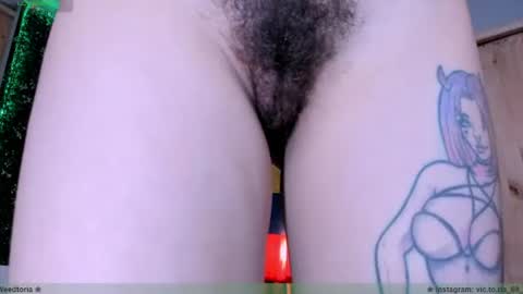 Snapshot of vickyjackson_ chatting on 8, 7, 2026 Victoria online show from 8, 7, 2026